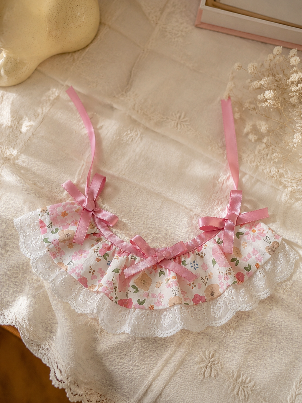 🌸 Blossom Bowknot Princess Pet Bib